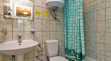 Фото номера Стандартный двухместный номер с 2 отдельными кроватями Гостиница Baza Otdykha Infanta г. Инал 8
